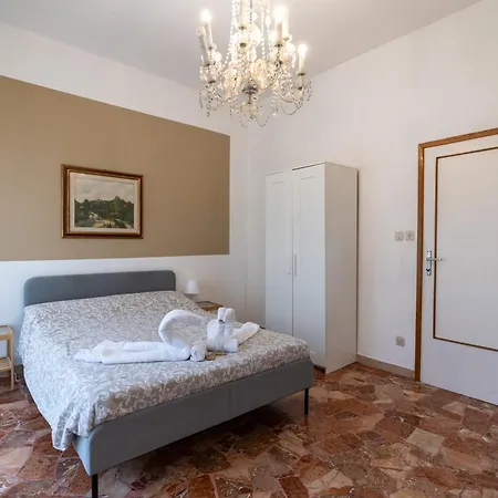 Boboli Family With Free Parking Appartamento *